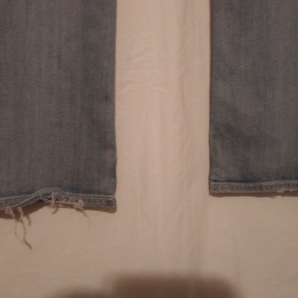 Shyanne 18 34 Slight Flare Light Jewel Pocket Jeans - Picture 4 of 8